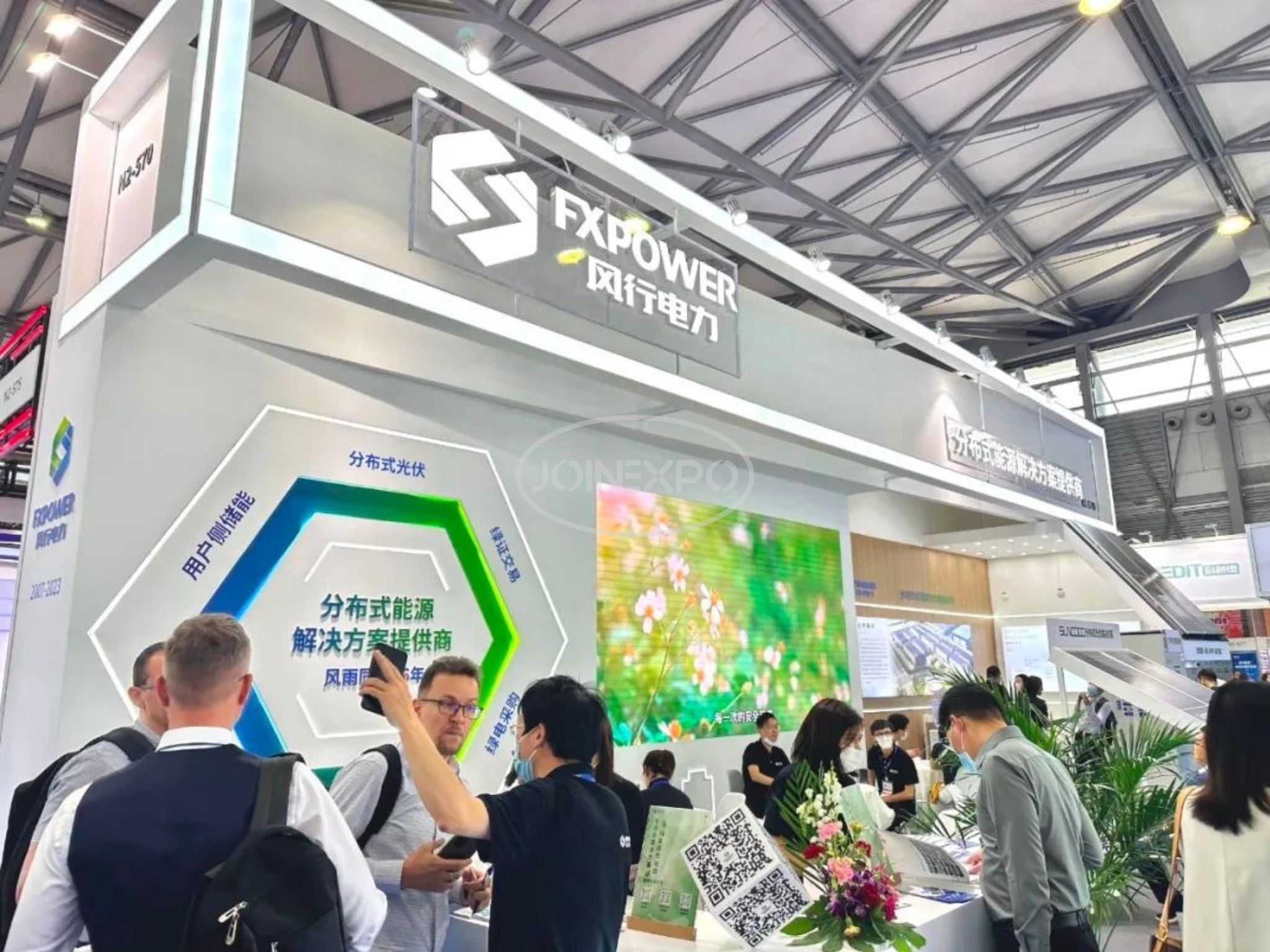 上海展臺(tái)設(shè)計(jì)搭建 | 風(fēng)行電力在SNEC光伏展開(kāi)啟“風(fēng)暴”模式
