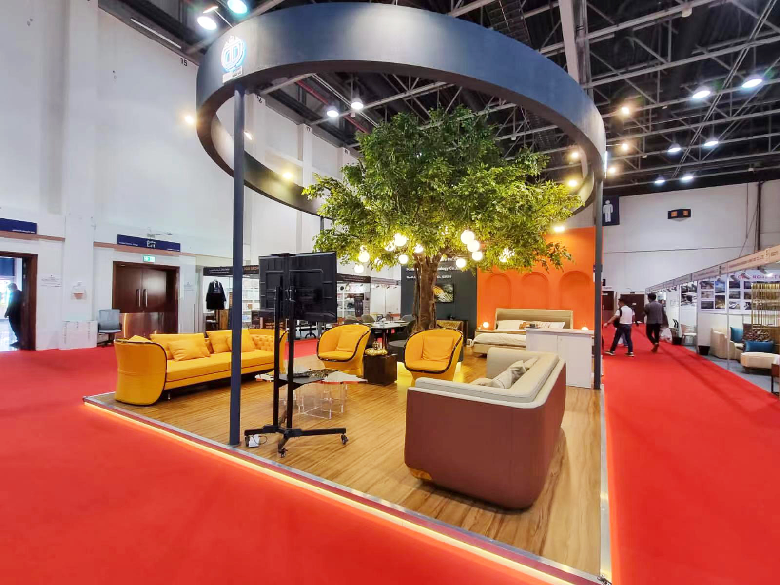 阿聯(lián)酋迪拜展臺搭建 | 迪洛家具華麗亮相阿聯(lián)酋貿易展