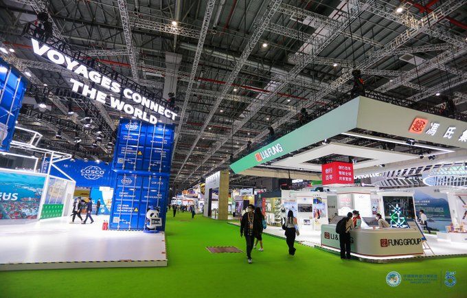 獨(dú)具匠心的進(jìn)博會(huì)消費(fèi)品展區(qū)展臺(tái)搭建秘訣  