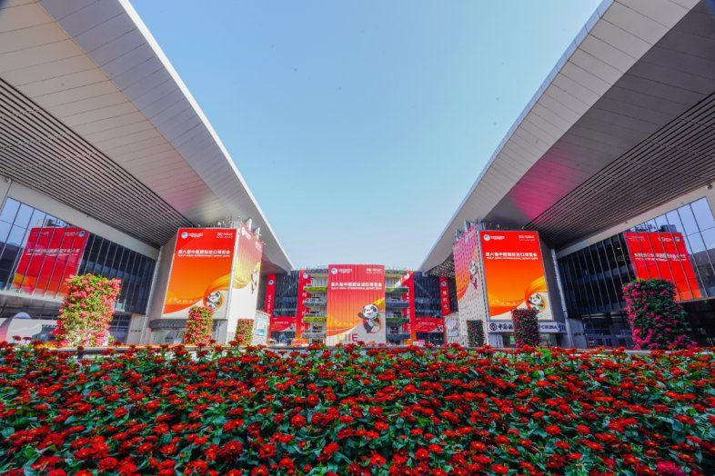 進(jìn)博會(huì)國家展展位設(shè)計(jì)搭建：用創(chuàng)意點(diǎn)亮品牌形象  