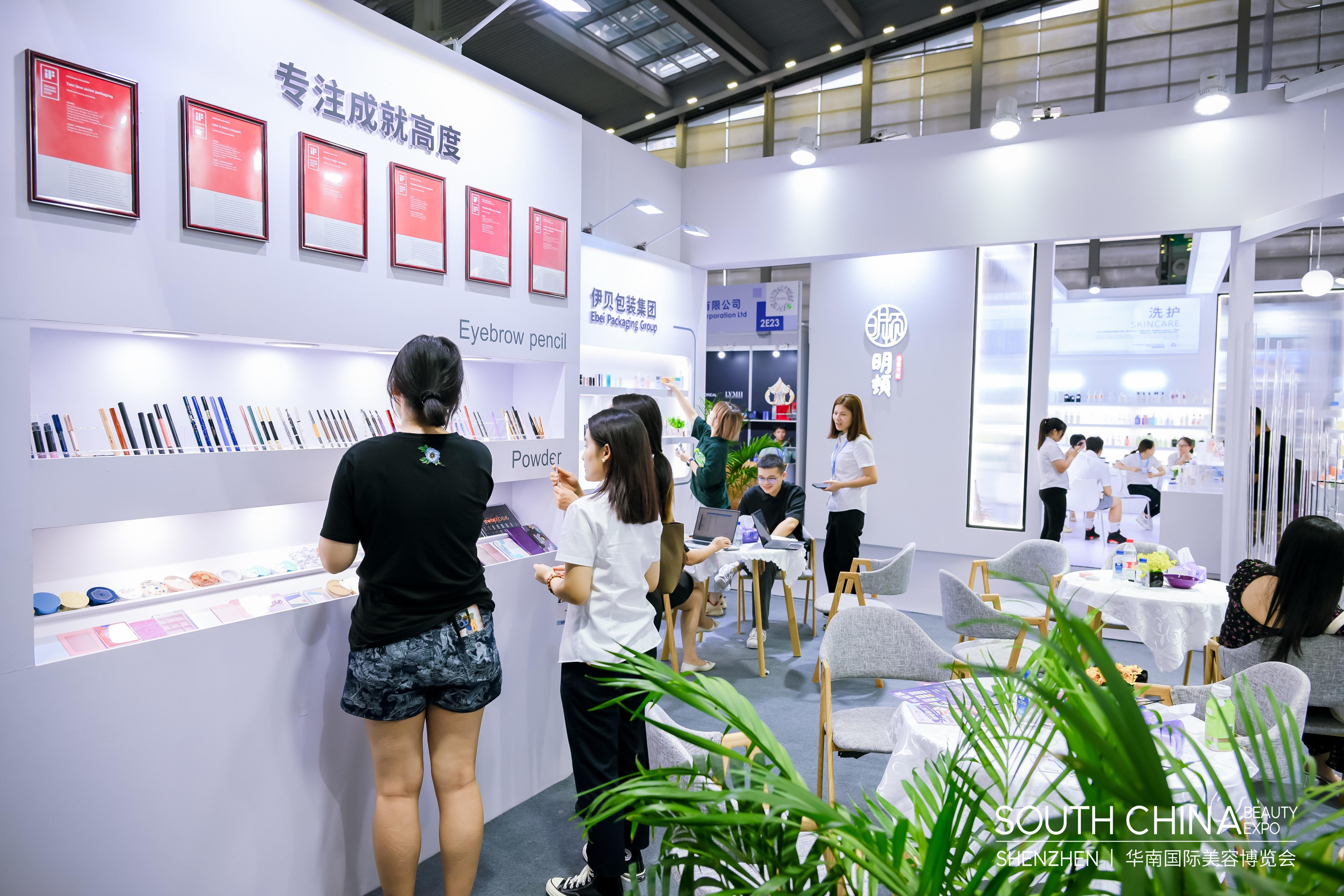 如何讓展臺(tái)展覽搭建與展品相得益彰？避免過(guò)度個(gè)性化的陷阱