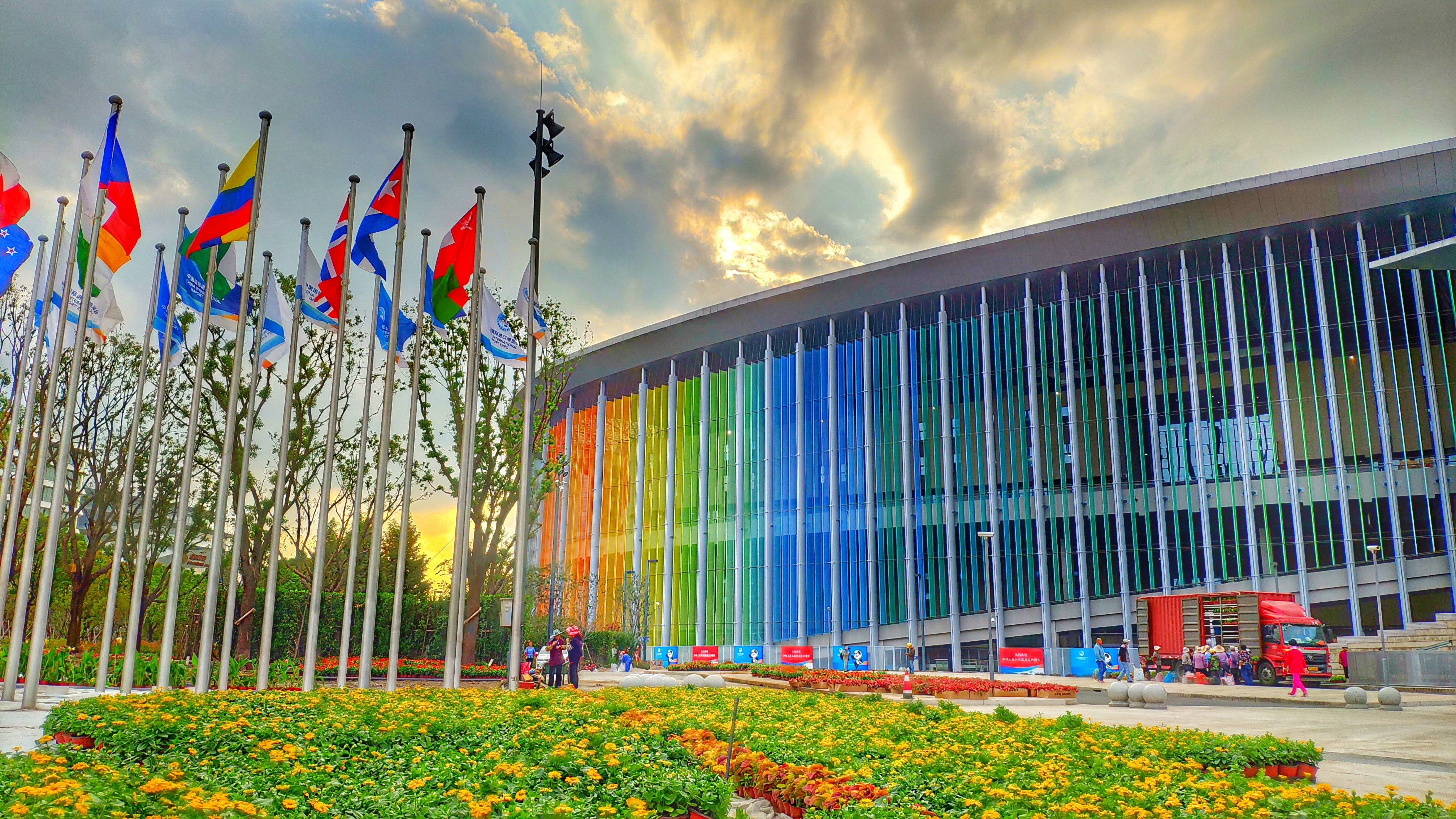 進(jìn)博會(huì)展臺(tái)設(shè)計(jì)搭建周期，如何確保展會(huì)順利進(jìn)行