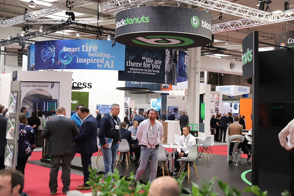 如何選擇優(yōu)質(zhì)的展覽展臺(tái)搭建商？關(guān)鍵資質(zhì)詳解